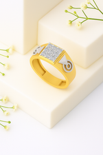 Load image into Gallery viewer, Golden Vanguard Diamond Ring