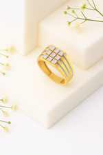 Load image into Gallery viewer, Regal Radiance Diamond Grid Ring