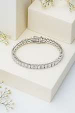 Load image into Gallery viewer, Sanskriti Eternal Diamond Tennis Bracelet DWT:18.3
